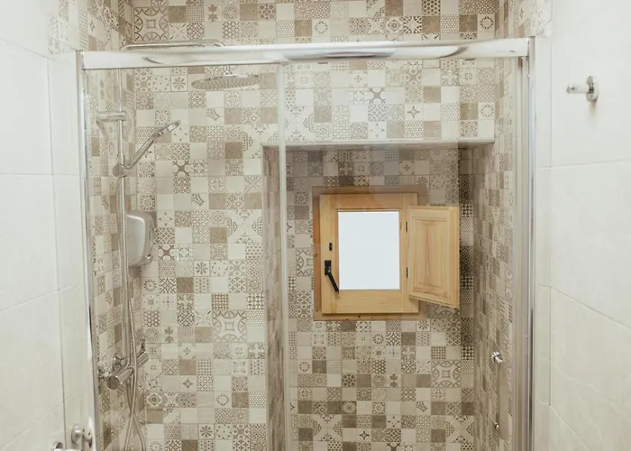 El Nano アパート